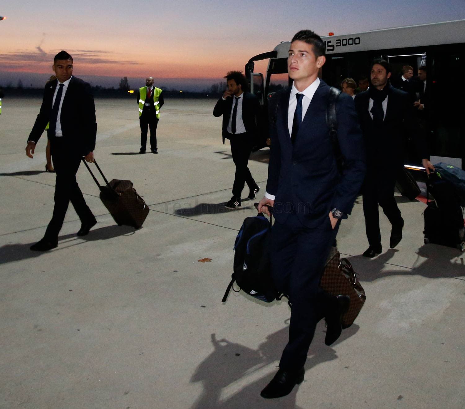 CzYZ363WQAQEl44.jpg:large