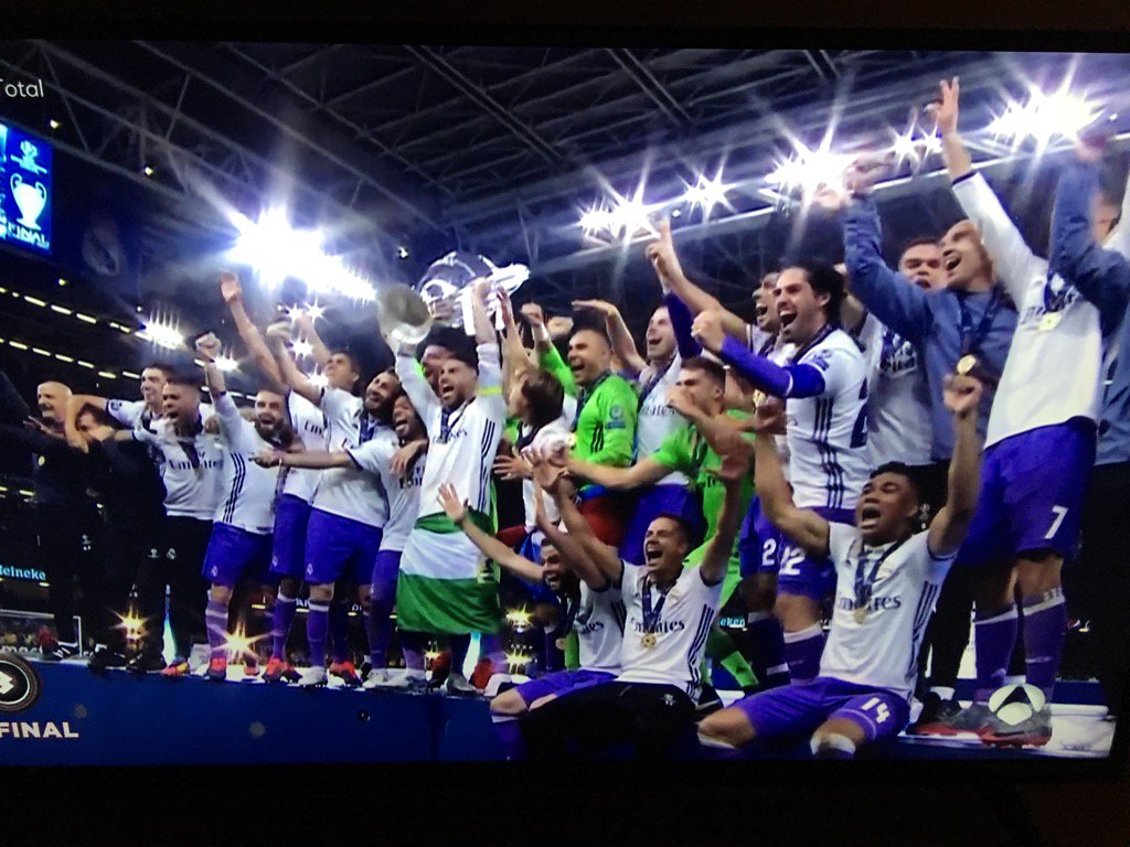 DBbNpoDXgAUhXaq.jpg:large