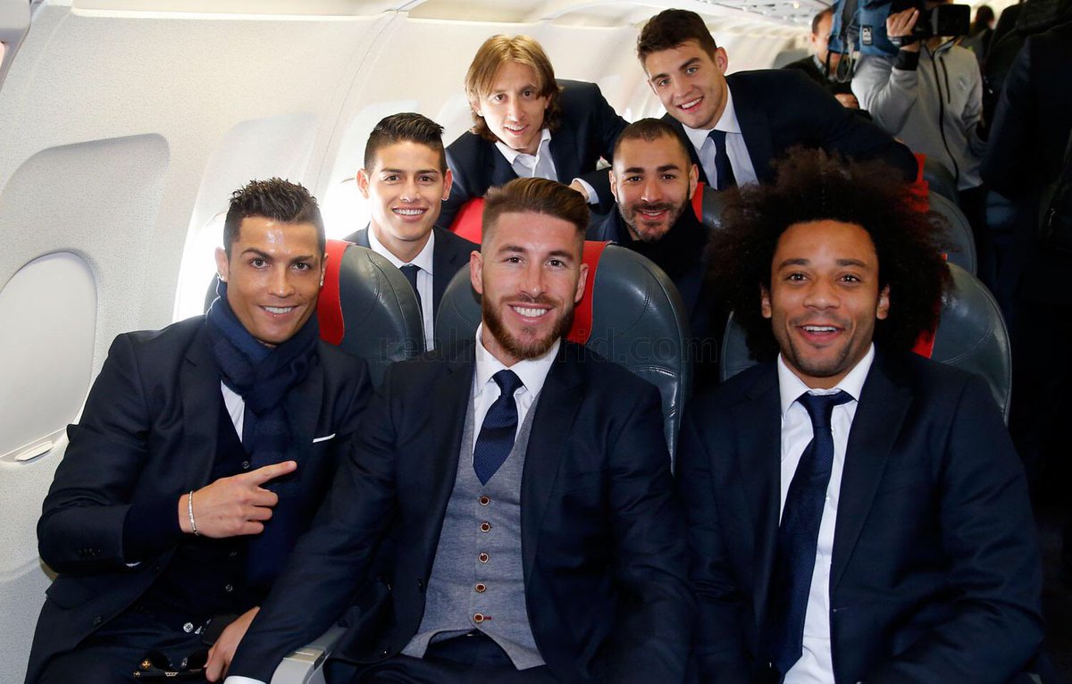 CbVEg-_XEAAkwkb.jpg
