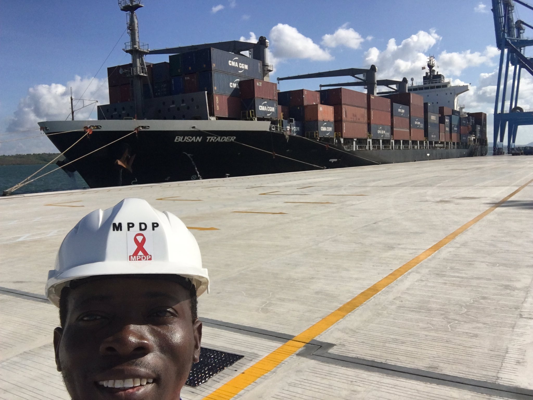 Cg4_R-eWsAALqt_.jpg:large