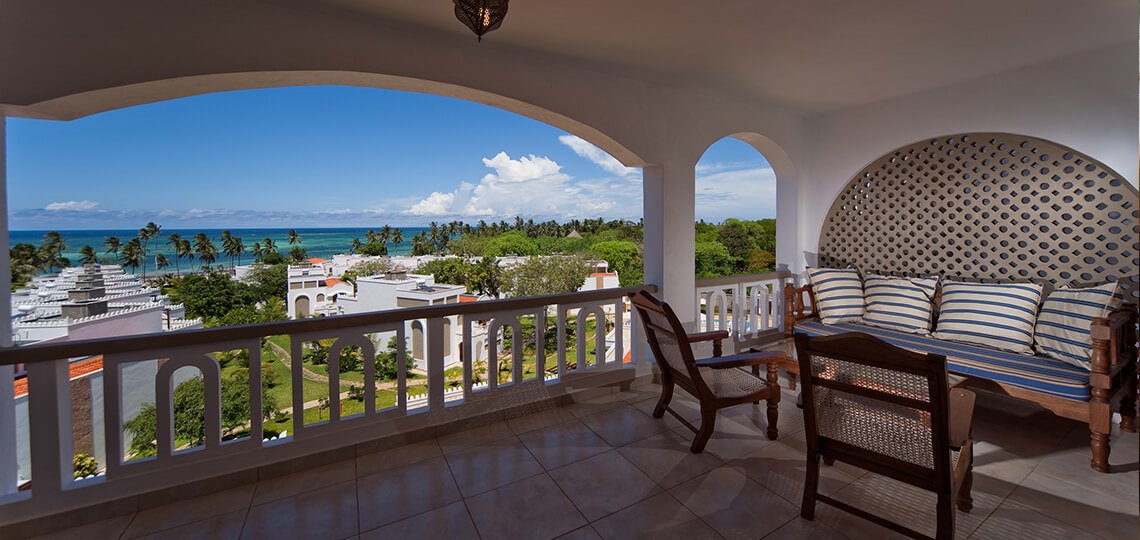 CrGTugfXEAAGBd-.jpg:large