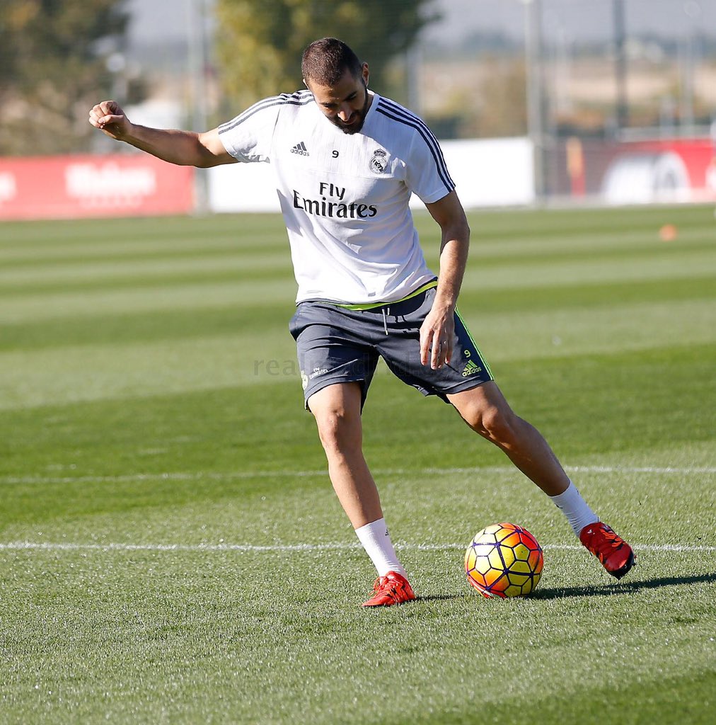 CR7uRBmWoAA59TX.jpg:large