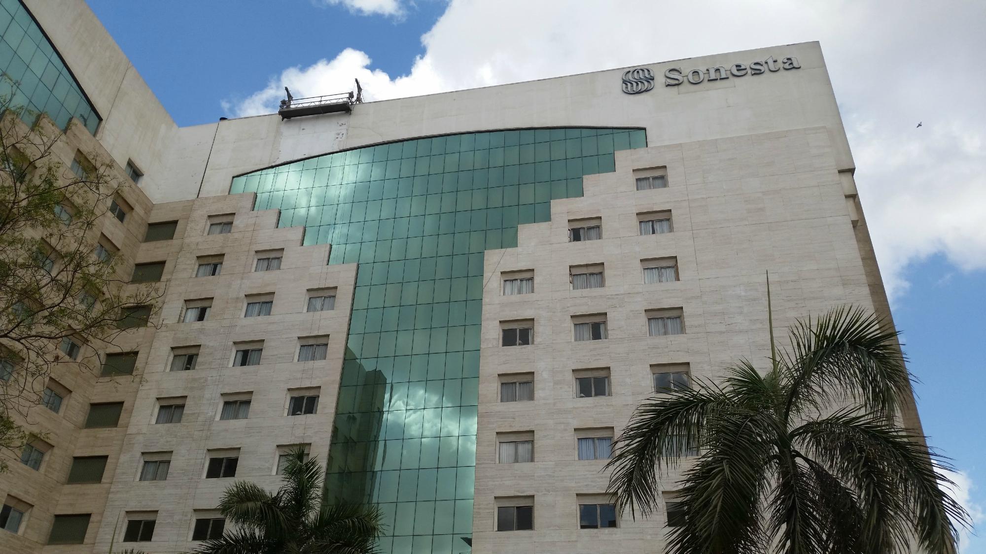 sonesta-hotel-tower-casino.jpg