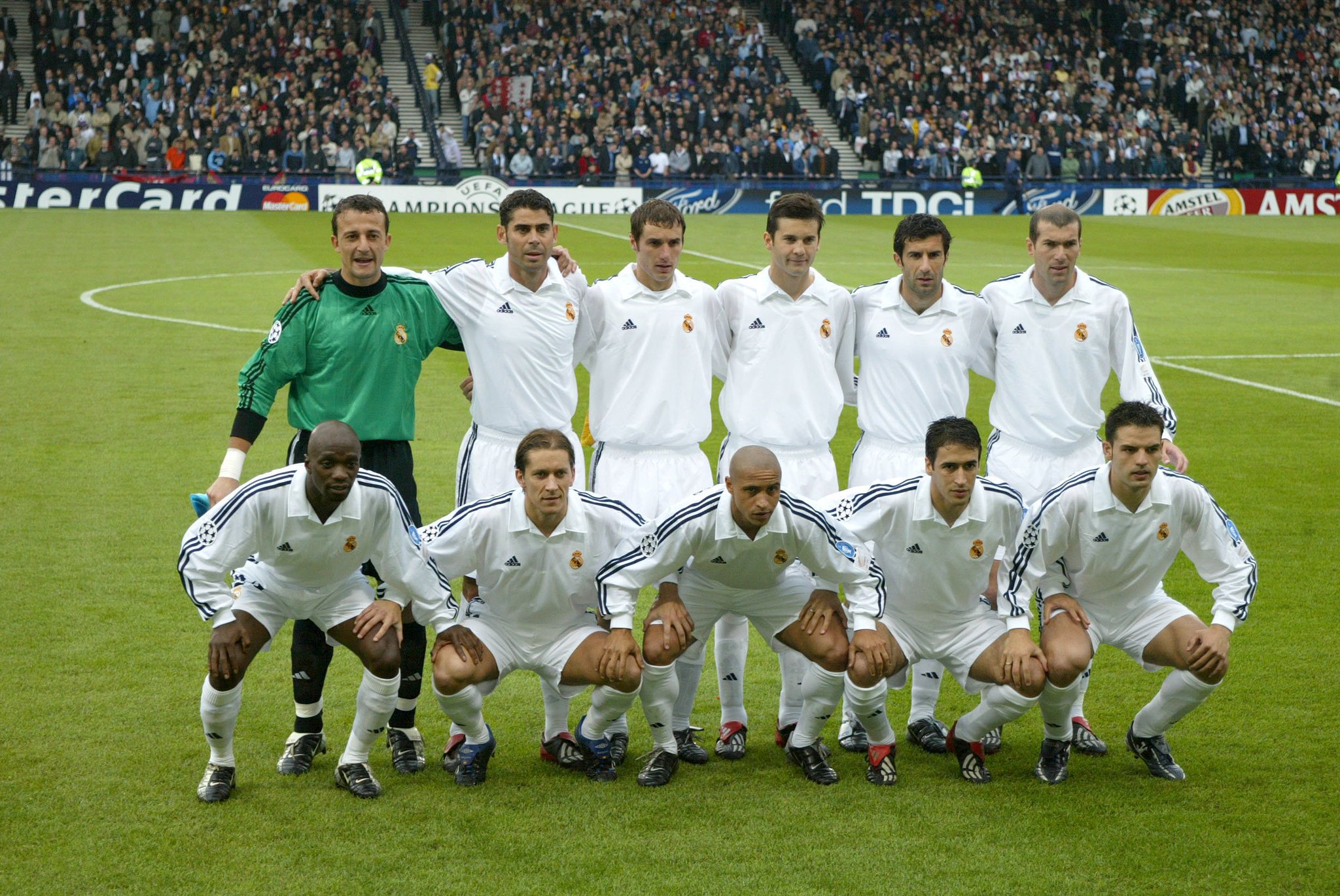 CjXwt7WUgAIV8ZC.jpg:large