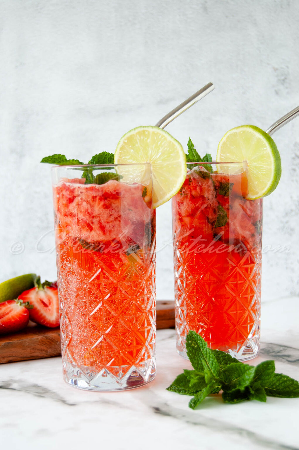 strawberry-mojito-mocktail-4-1021x1536.jpg