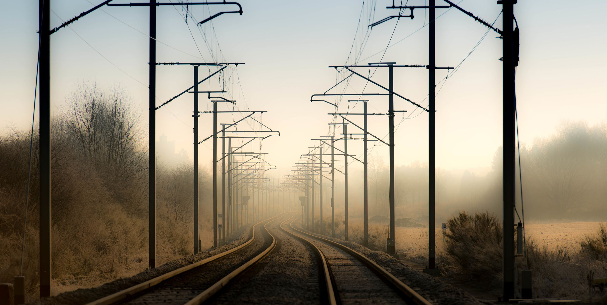 Ligne-ferroviaire-electrique.jpg