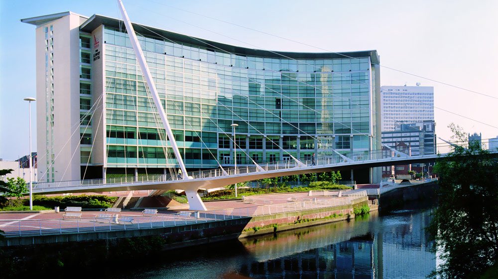 Cg5JkQqW4AA6iDm.jpg:large