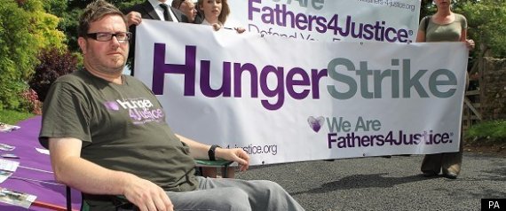r-FATHERS-FOR-JUSTICE-DAVID-CAMERON-large570.jpg