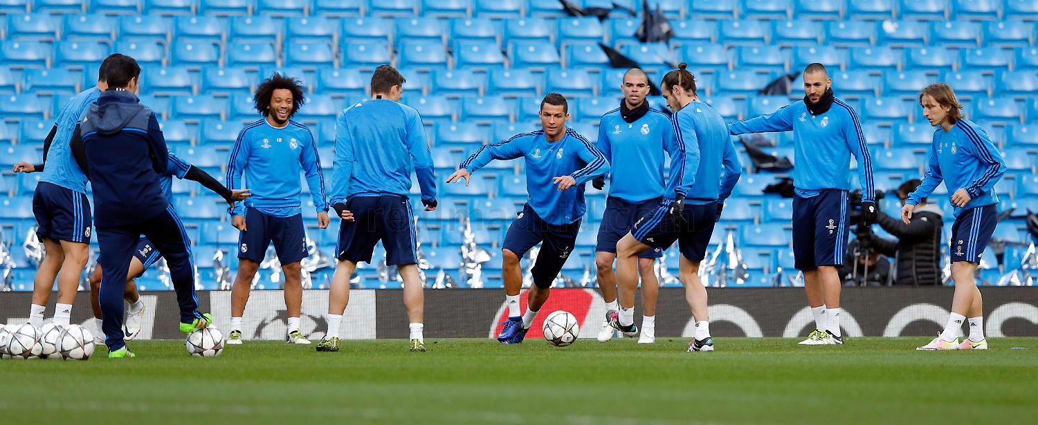 Cg6T7e7WgAQDyps.jpg:large