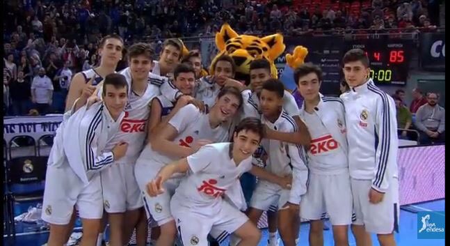 C5B2xzmXAAAfcuj.jpg:large