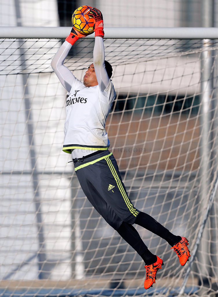 CUMMcM3WoAQsy02.jpg:large