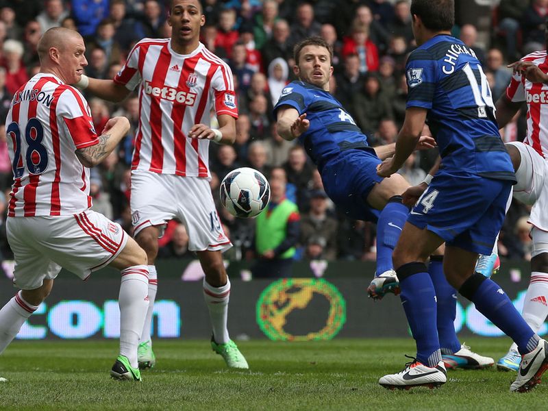 MichaelCarrickscores_2929680.jpg