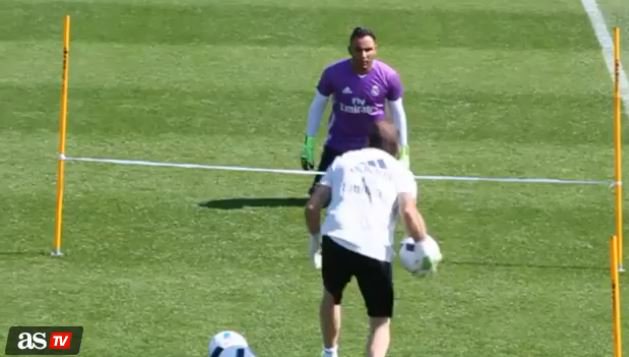 CnzHCTeWIAA2w3g.jpg:large