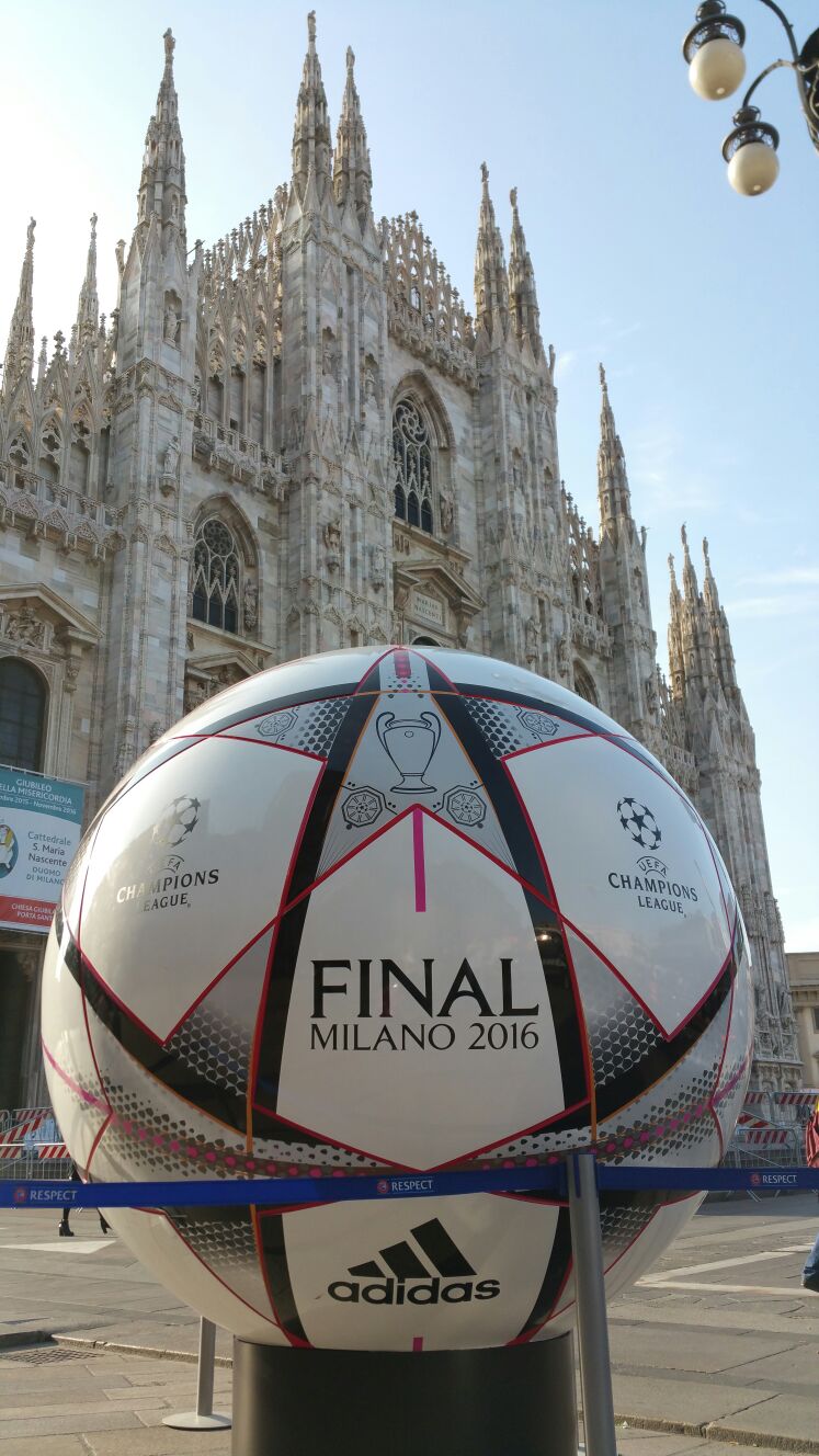 CjclUxxUgAENU8d.jpg:large