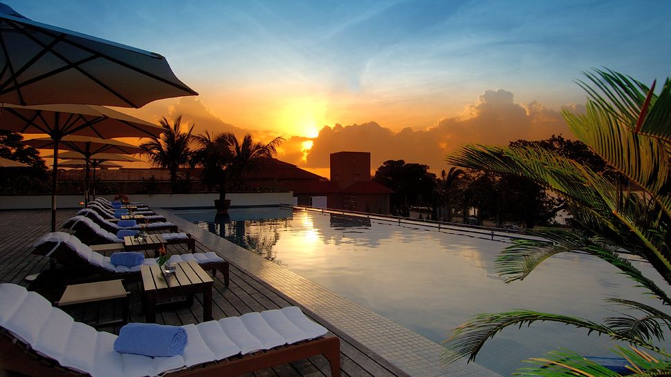 003108-04-pool-at-sunset.jpg