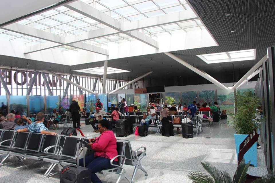 sgrlounge.jpg
