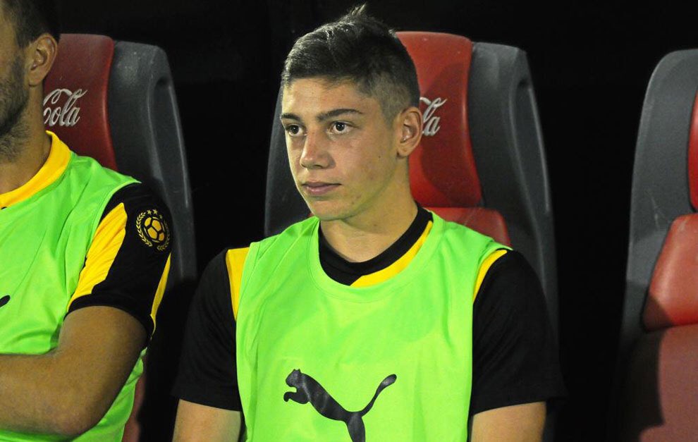 Cm1rfTXXYAE_YnR.jpg:large