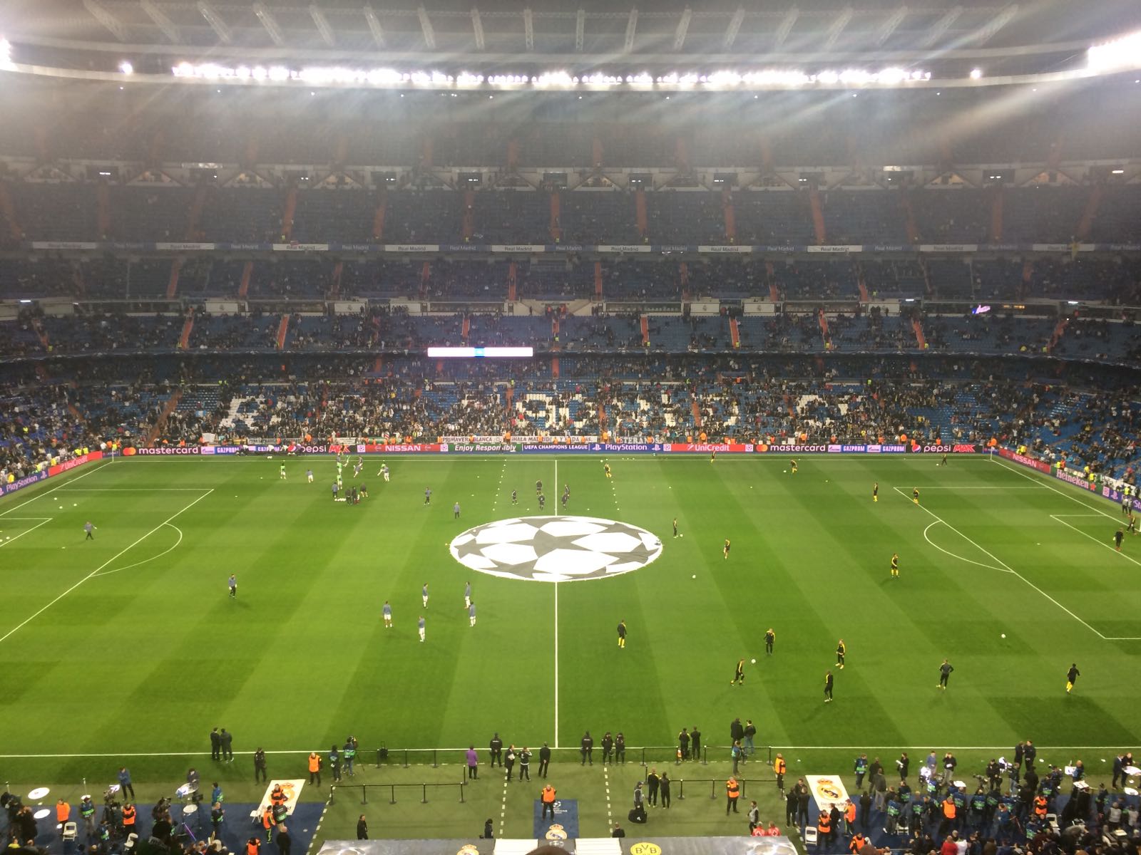 CzGNbv4XEAA7YO9.jpg:large