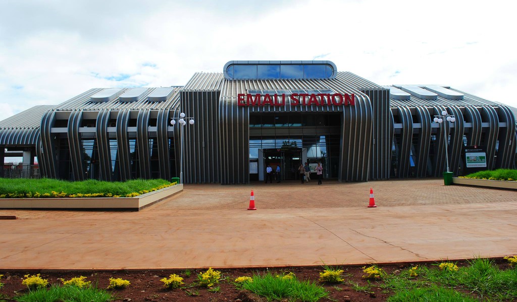 CountyTrain-Emali-station.jpg