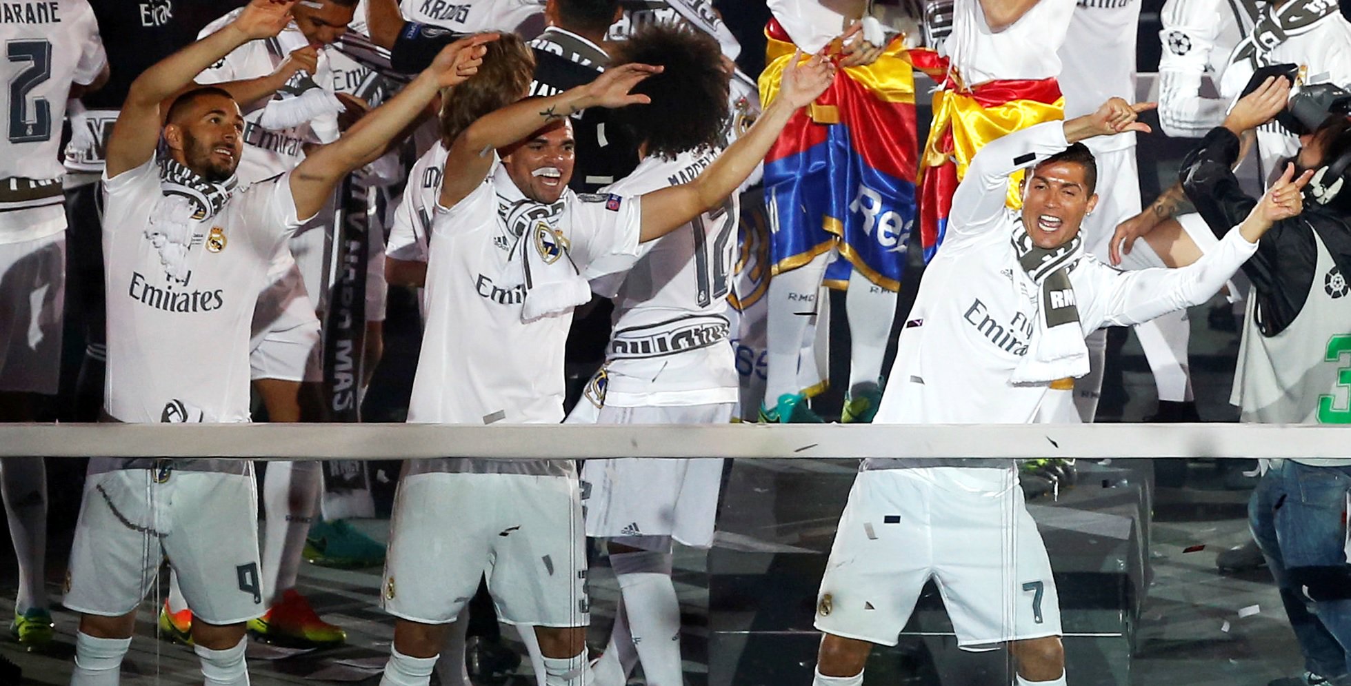 Cj9Jg1BWUAASoAl.jpg:large