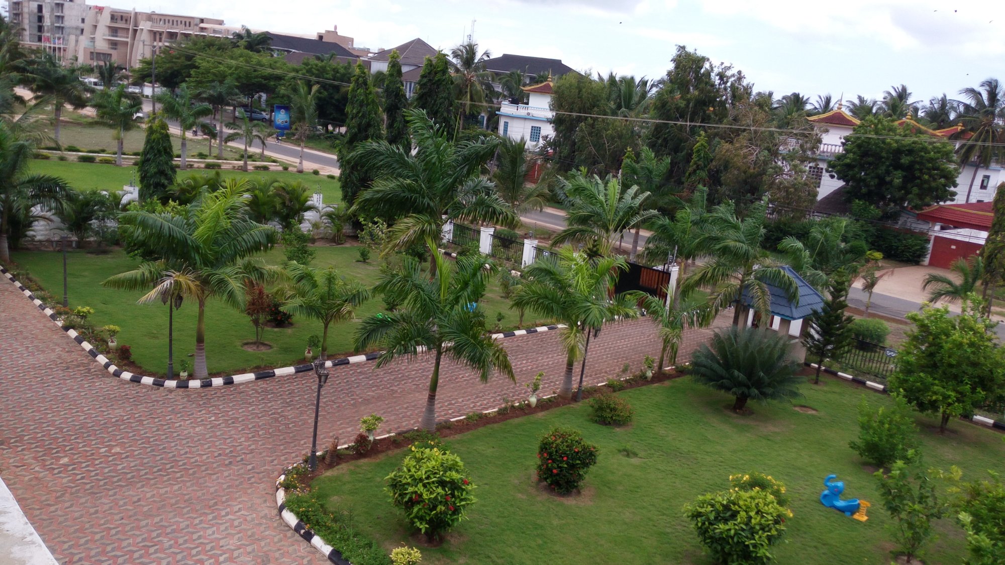 exterior-garden-view.jpg
