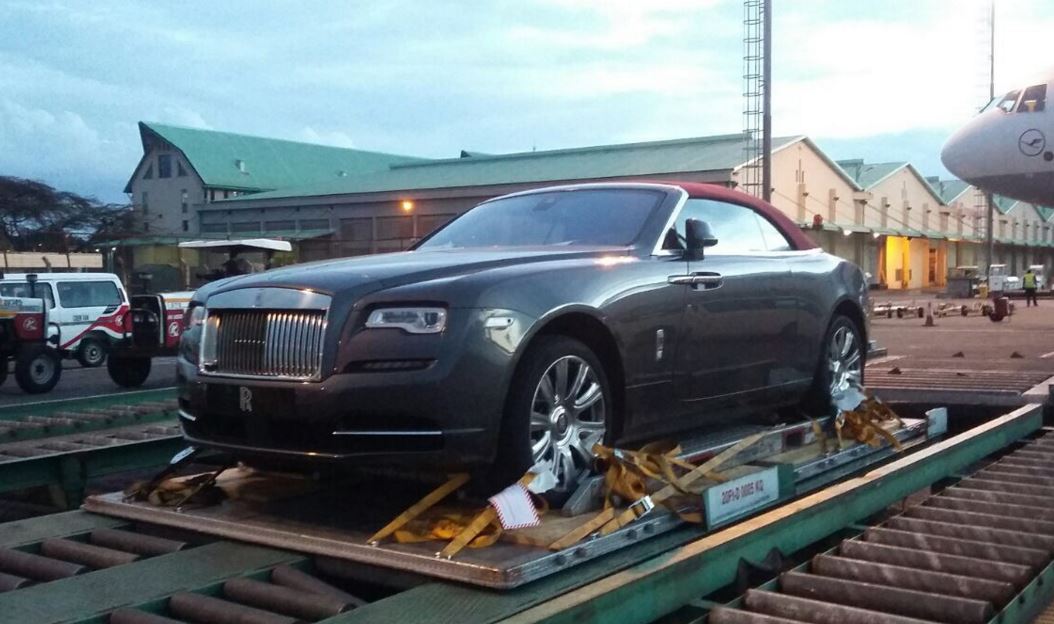 Kenyans Got Money: 3 Brand New 'Rolls Royce Dawns' Spotted at JKIA (PHOTOS)