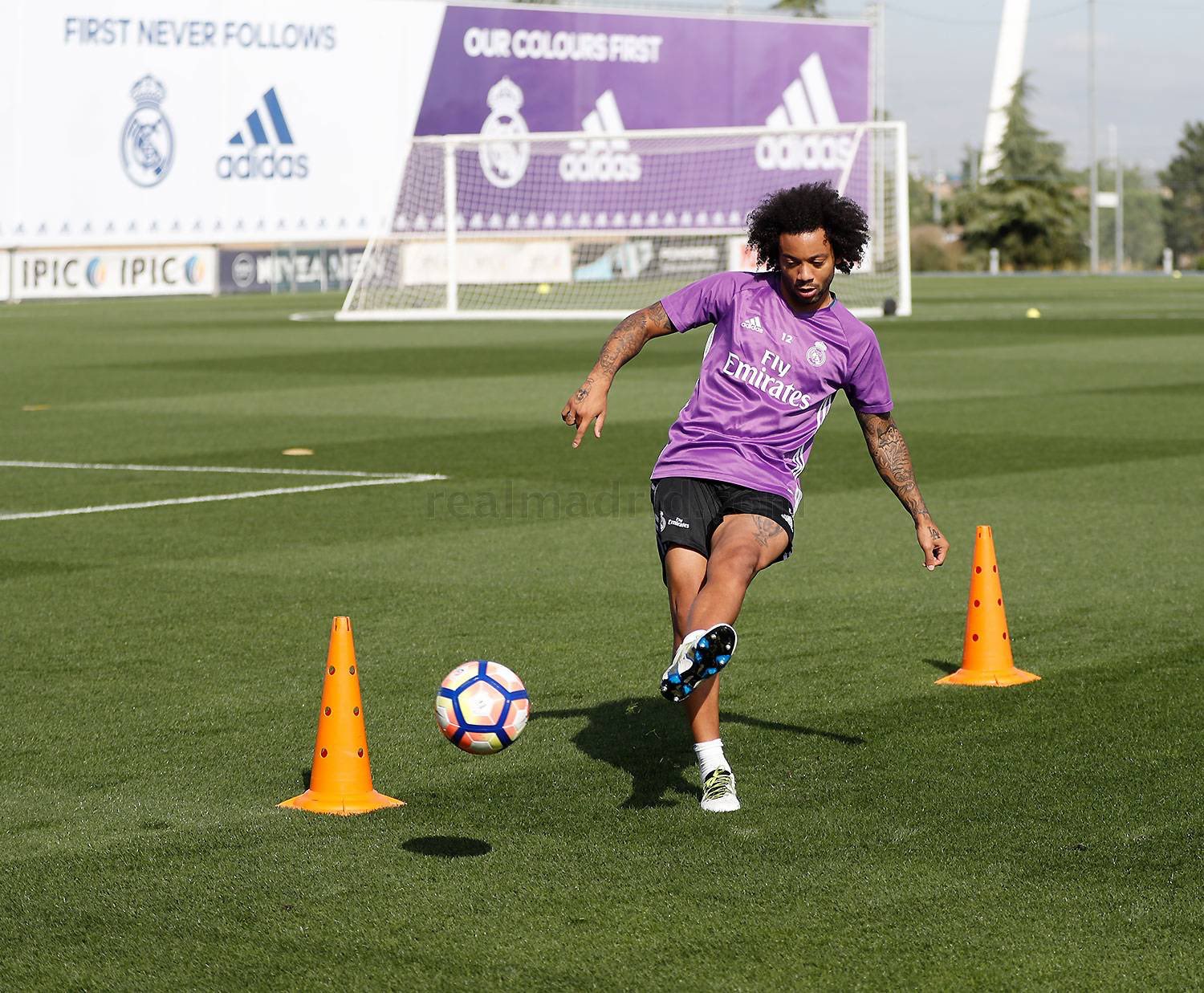 CthMqIPXEAAESXF.jpg:large