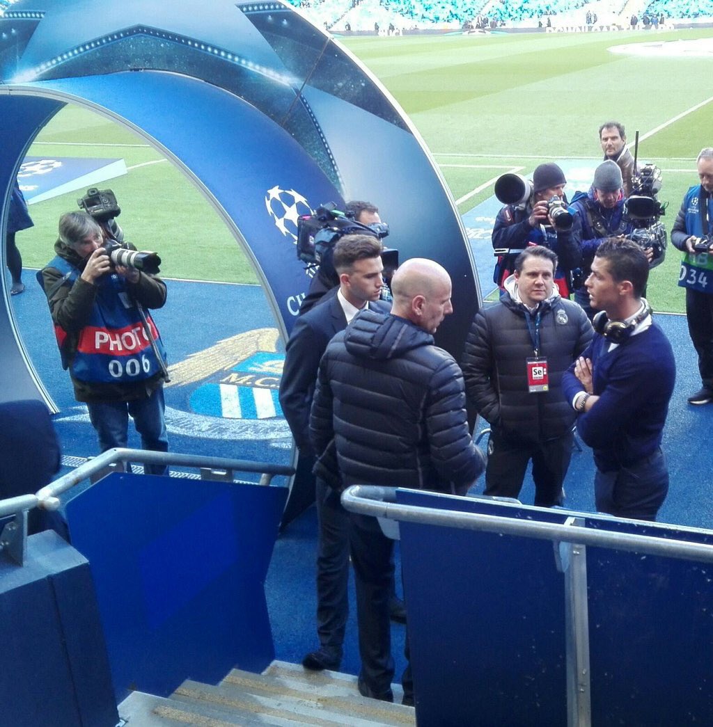 Cg_IQJfWkAEq0QY.jpg:large