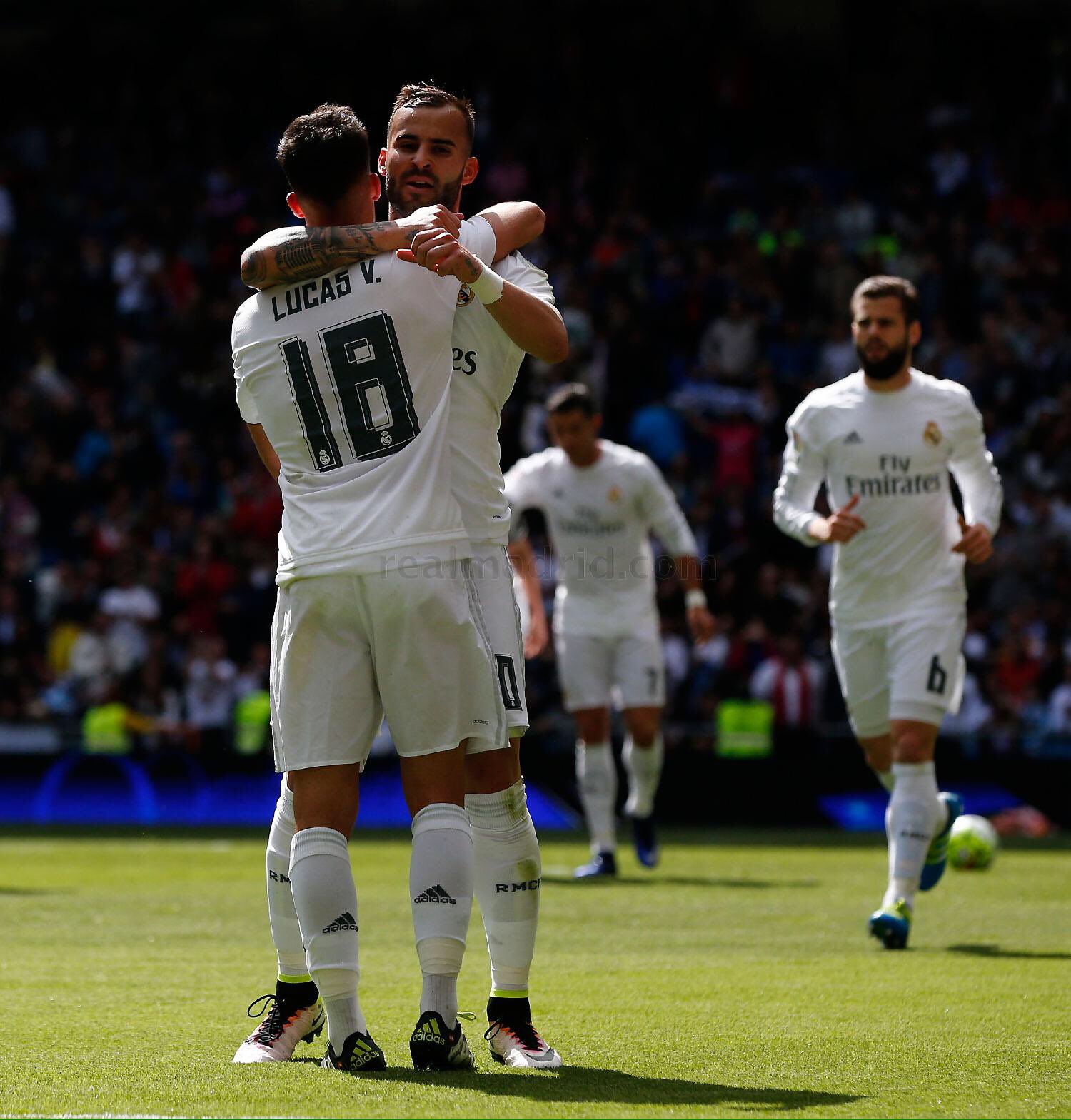 CfoED_EWsAAmaWS.jpg:large