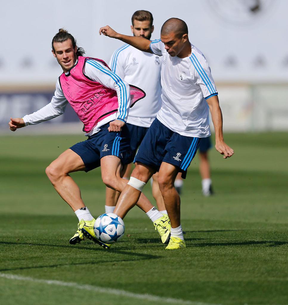 CO285CiWIAAtSLI.jpg:large