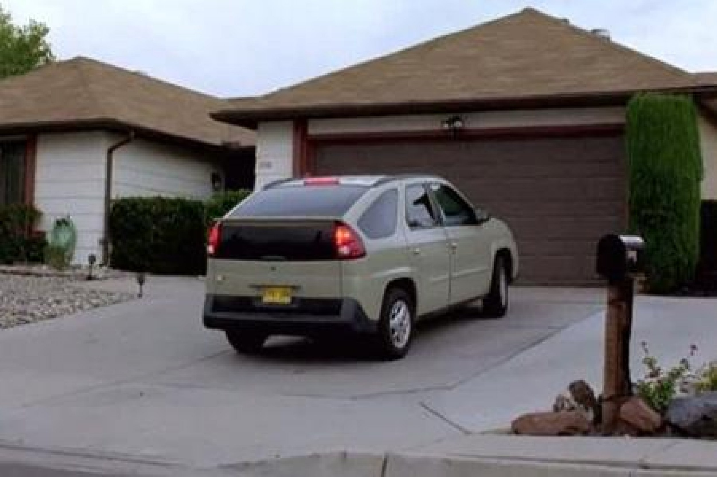 breaking-bad-pontiac-aztek.jpg