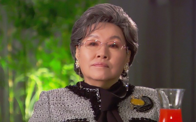 Ban-Hyo-Jung-as-President-Yeo-Gil-Nam-Tae-Yong%E2%80%99s-grandmother.jpg