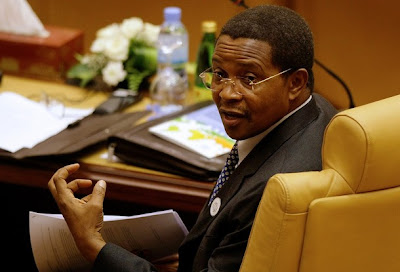Jakaya+Kikwete+at+the+Doha+Conference+earlier+this+month,+also+attended+by+Robert+Mugabe.jpg
