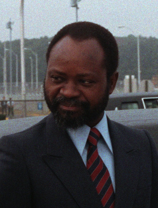 Samora_Moises_Machel_detail_DF-SC-88-01383.jpg