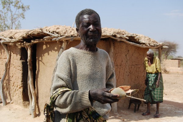 Copy-2-of-Mr.-Simango-holding-baobab-shell-600x402.jpg