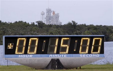 large_countdown-clock-shuttle-082509.jpg
