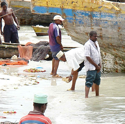 jamaa+anakojoa+ferry+Dar+es+Salaam.JPG