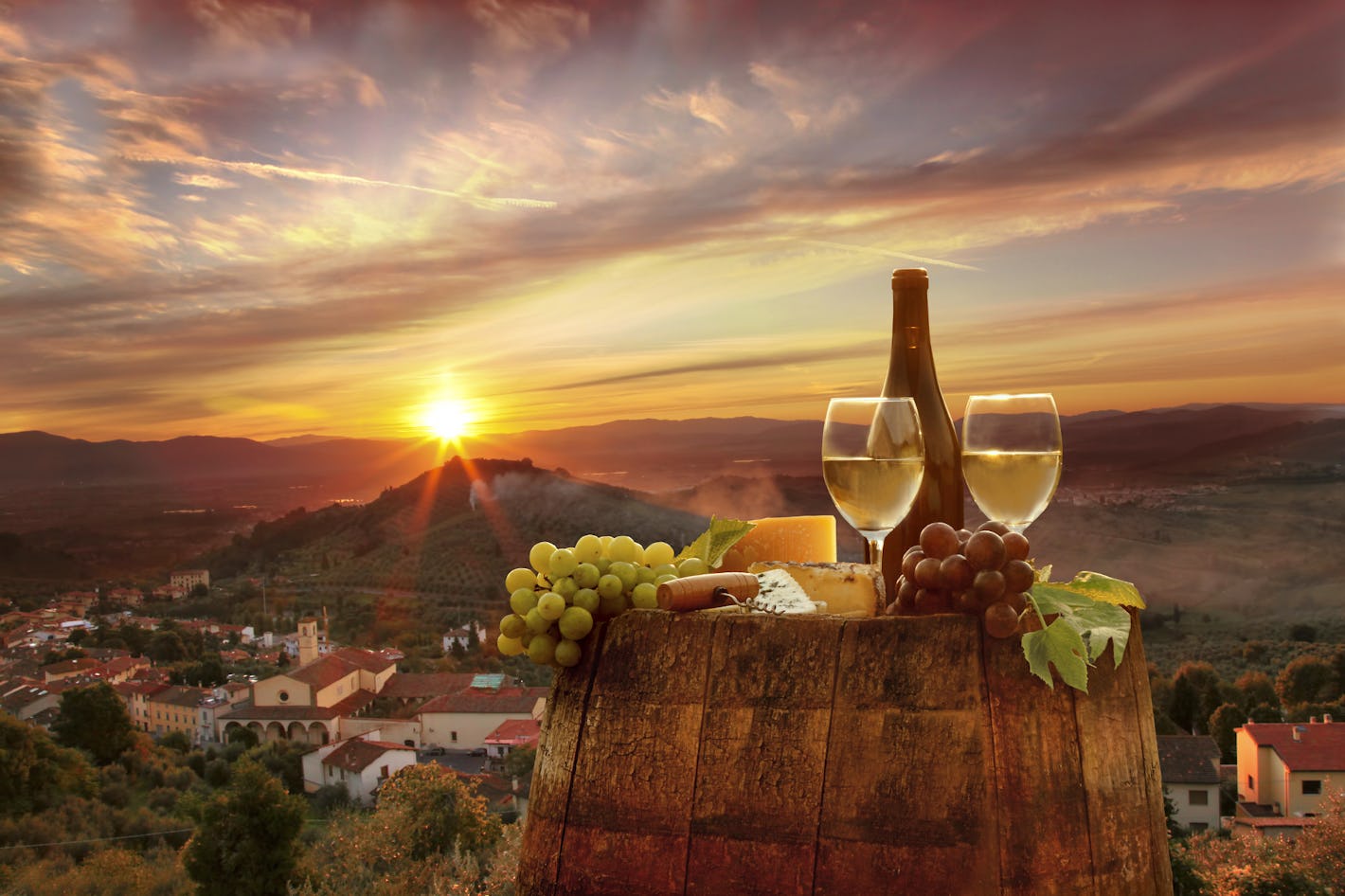 chianti-wine-grapes-barrel-sunset.jpg