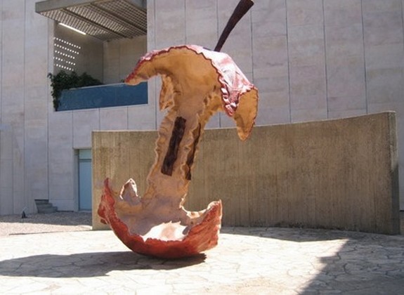 giant-sculptures-07.jpg