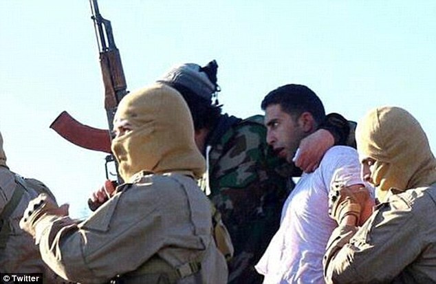 252F681500000578-2936053-In_its_latest_audio_recording_ISIS_threatened_to_kill_Muath_al_K-a-14_1422868206796.jpg