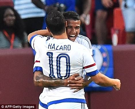 2AEB535500000578-3177696-Chelsea_maestro_Hazard_celebrates_with_Brazilian_wonderkid_Kened-m-48_1438136015477.jpg