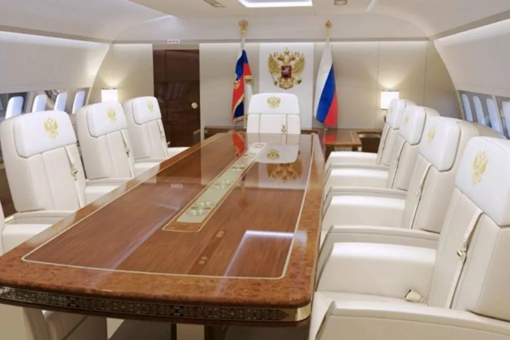 PAY-Vladimir-Putins-Presidential-Airplane.jpg