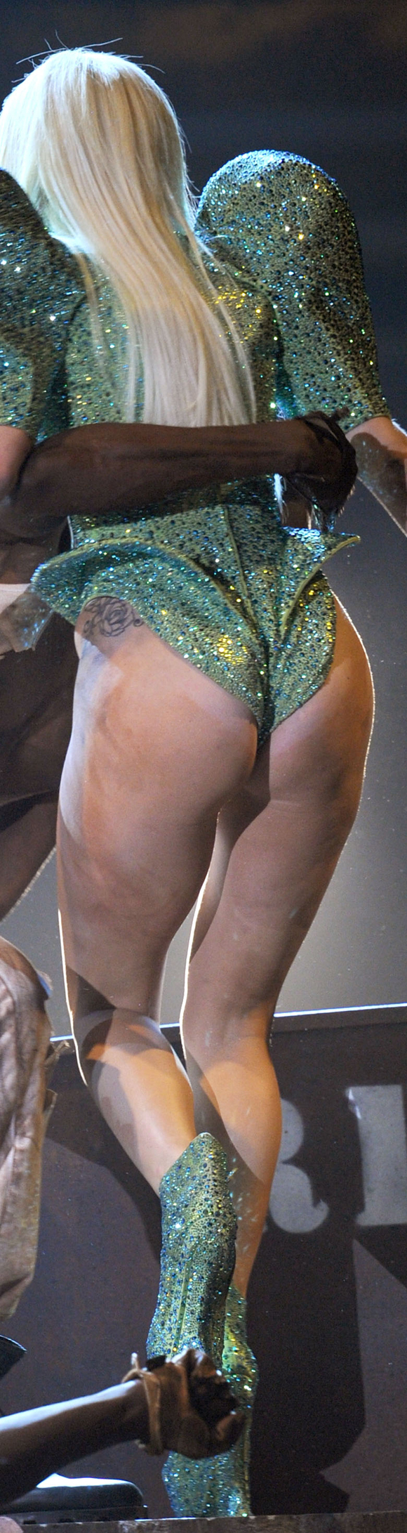 LADY-GAGA-PENIS.jpg