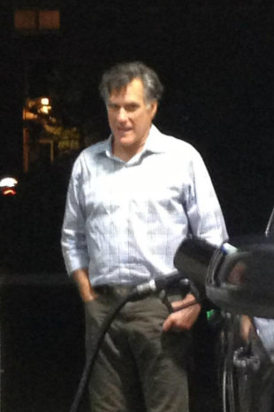 romney-gas-pumping.jpg