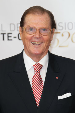 roger-moore-now-jpg_192723.jpg