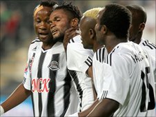 _50472961_mazembe_celebrate_goal_2010.jpg