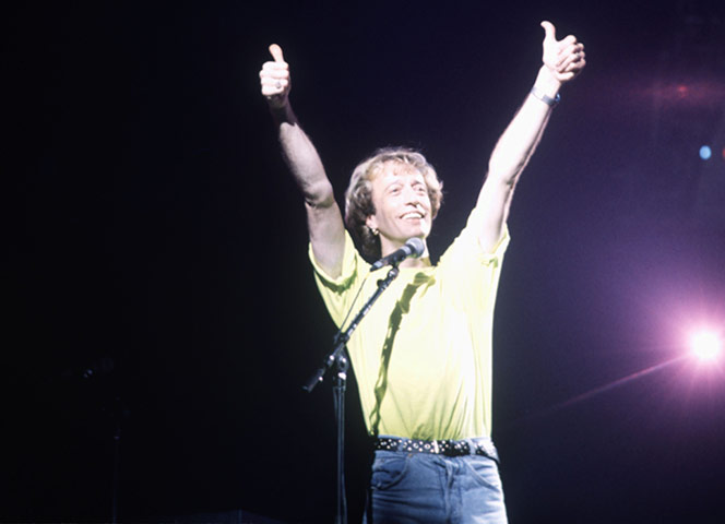 Robin-Gibb-life-in-pics-005.jpg