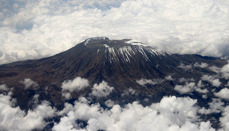 800px-Mount_Kilimanjaro_Dec_2009_edit1.jpg