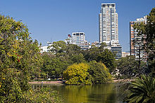 220px-Lago_del_rosedal_palermo_chico.jpg