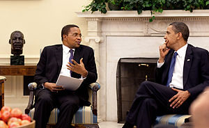 300px-Rais-obama-na-rais-kikwete-mei2009.jpg